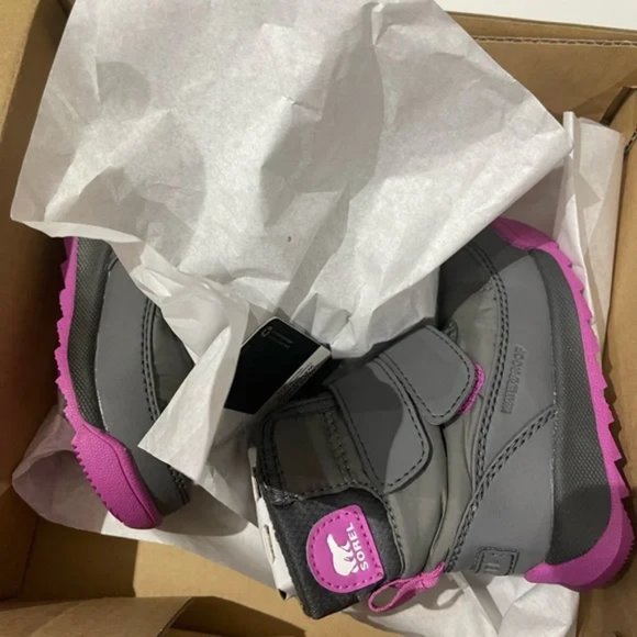 Brand New Sorel Kid's Whitney II Strap Waterproof Boots sz 5 - Picture 5 of 7